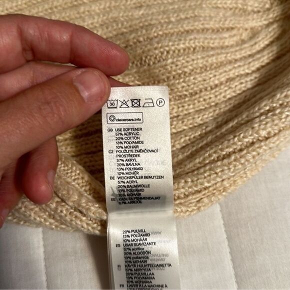 H&M Divided OS Ivory Cream Super Soft Ribbed Knit Beanie - Picture 5 of 6